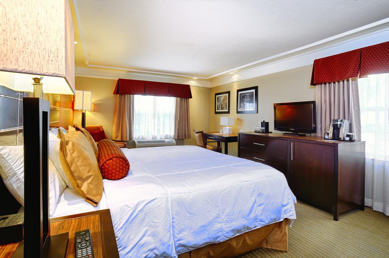 Kenyon Inn & Restaurant Gambier Dış mekan fotoğraf
